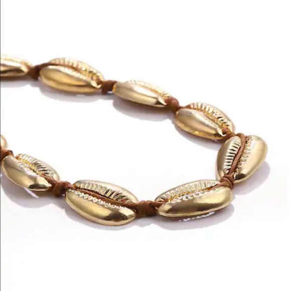 LAST ONE SALE Gold Cowrie Shell Choker Necklace - Picture 6 of 6